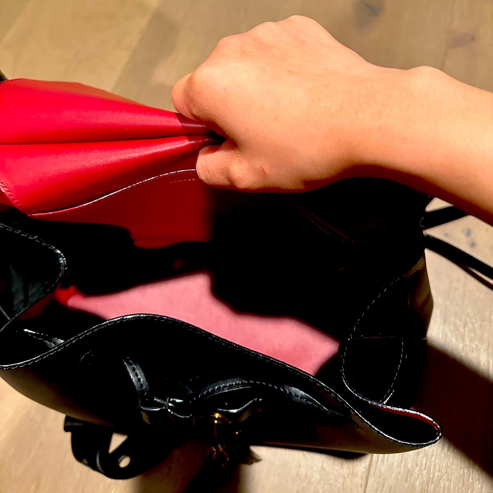 Handbag - Picture 2 of 3